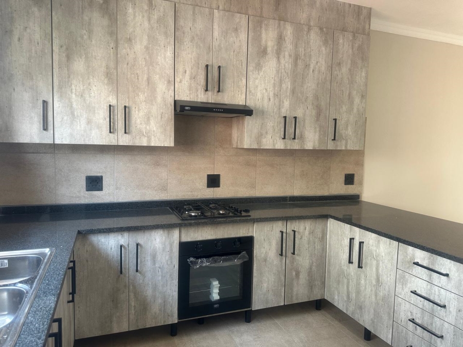 To Let 3 Bedroom Property for Rent in Waterval East North West